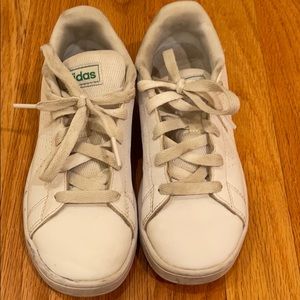 Boys adidas sneakers !